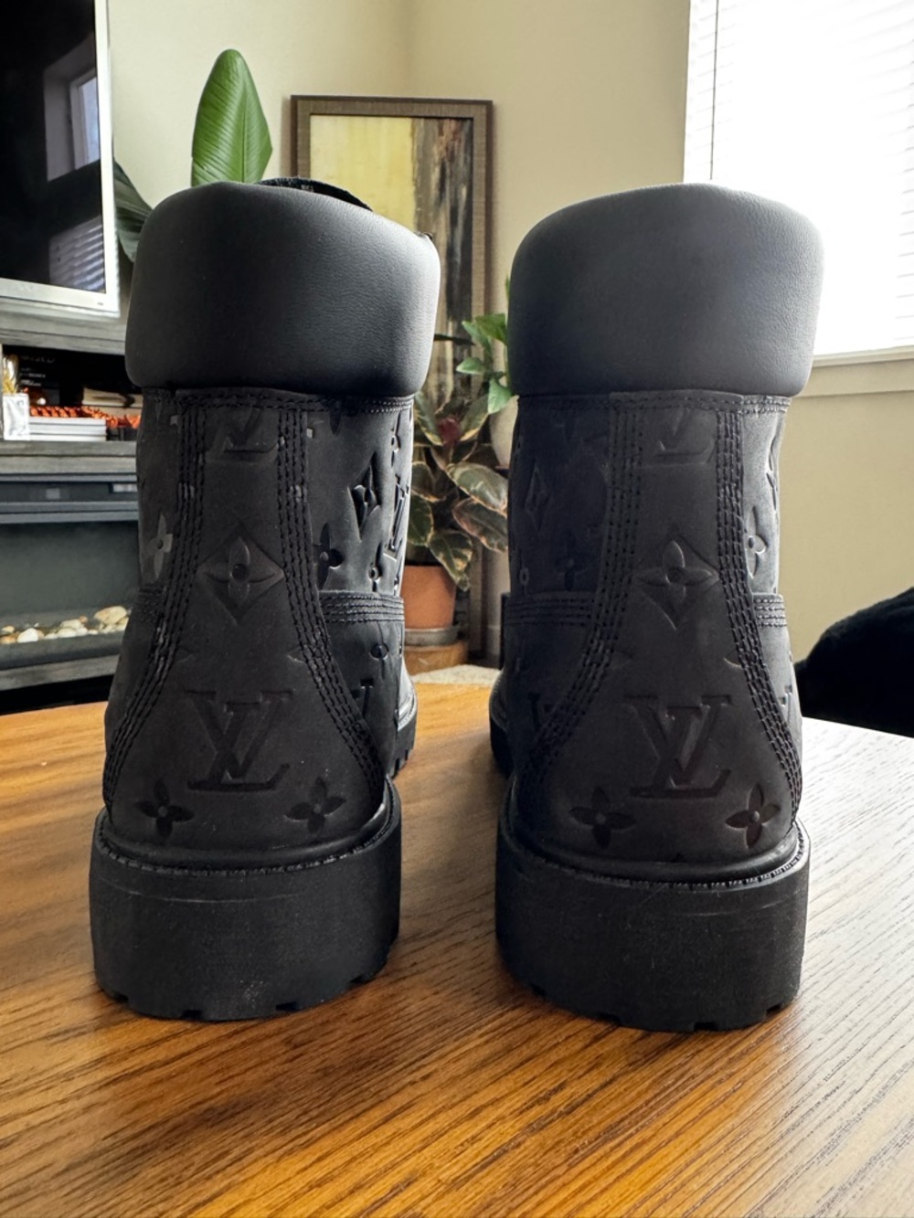 Louis Vuitton x Timberland - Black Boot - Size 11 - Picture 2 of 7